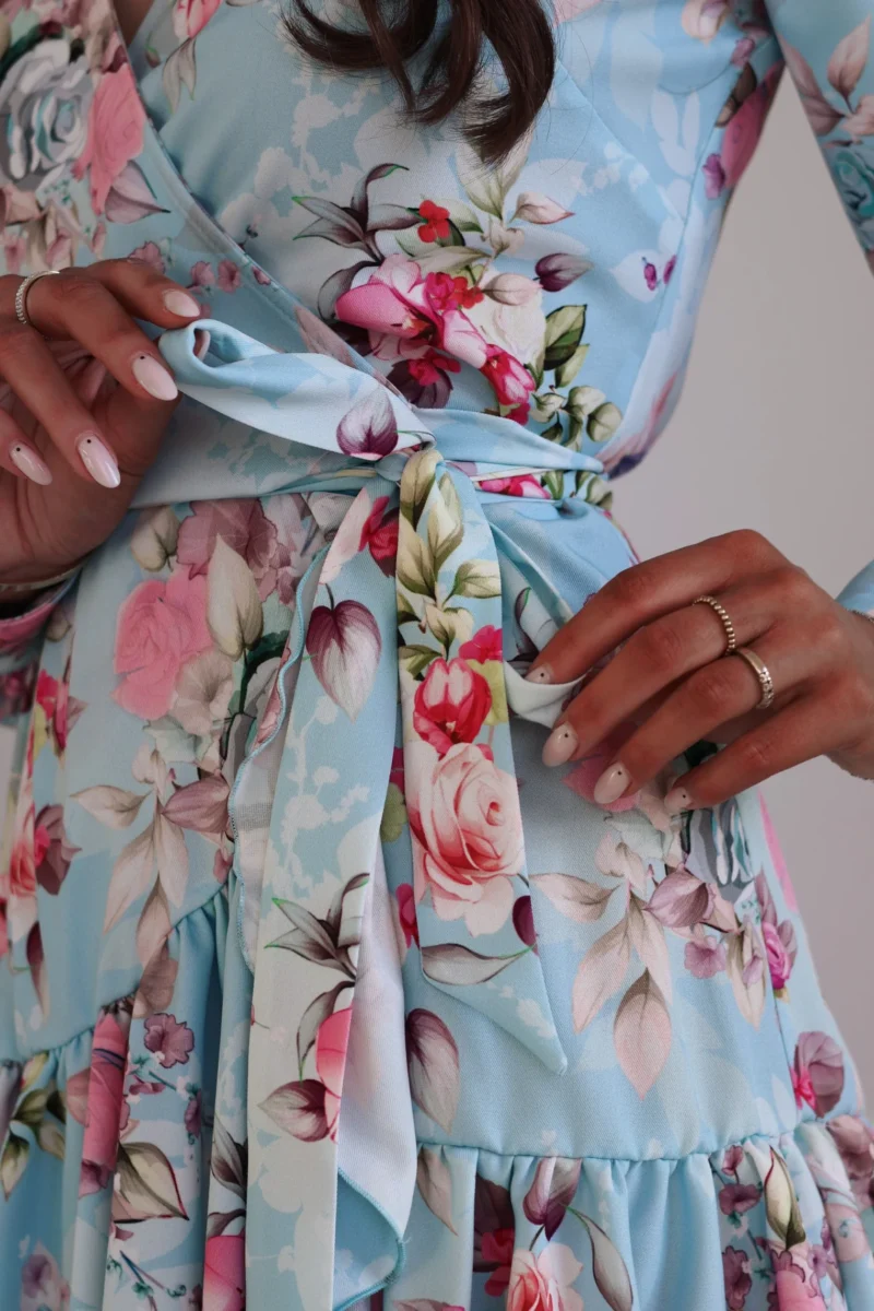 Sukienka kopertowa błękitna wiązana w pasie ANNA