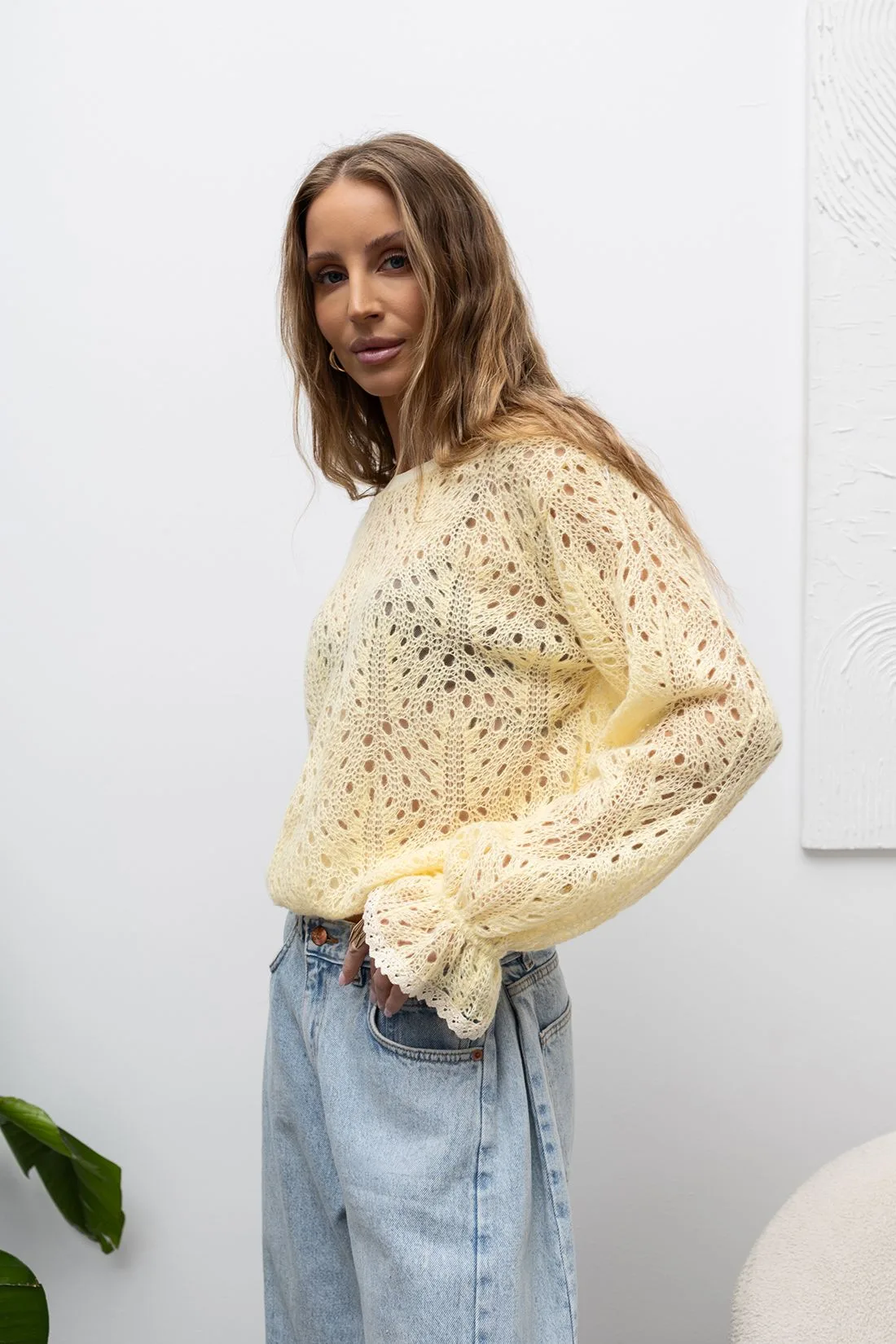 Sweterek żółty ażurowy NERINA Sweterek żółty ażurowy NERINA | Butik MAMIBO